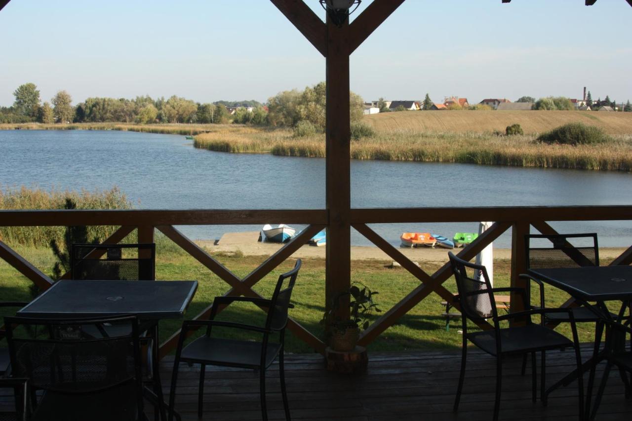Ab Domki Caloroczne Nad Jeziorem Stęszew Esterno foto